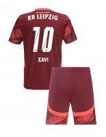 RB Leipzig Xavi Simons #10 Venkovní dres pro děti 2024-25 Krátký Rukáv (+ trenýrky)